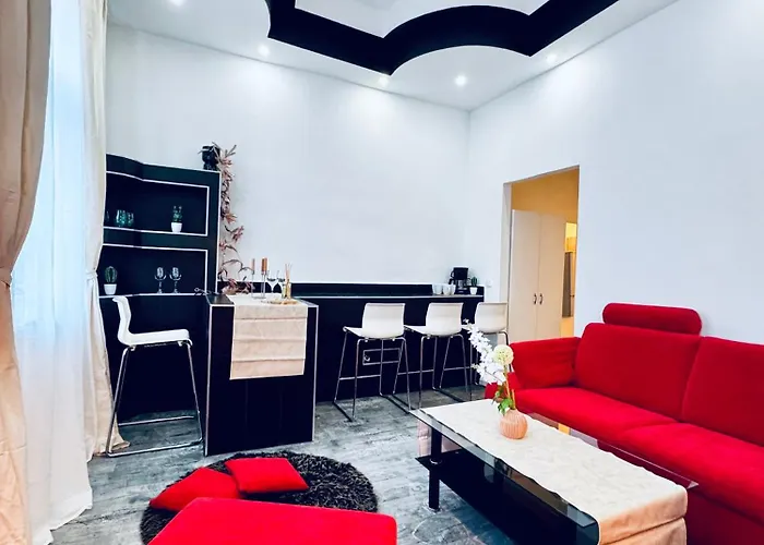 アパート Lovely 2br Next To Akh *