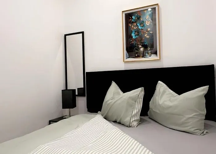 Lovely 2br Next To Akh *